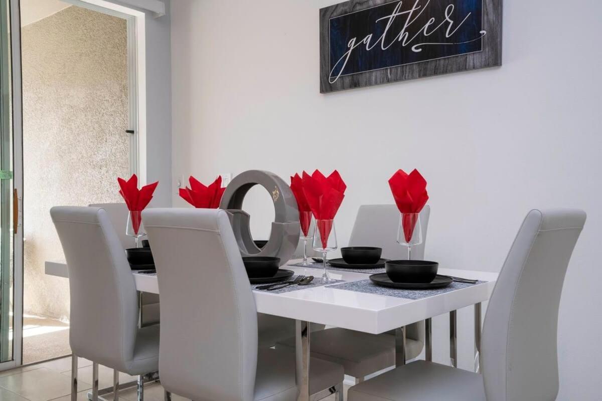 Gorgeous 4 Bedroom W Screened Pool Close To Disney 2653 Kissimmee Exteriér fotografie